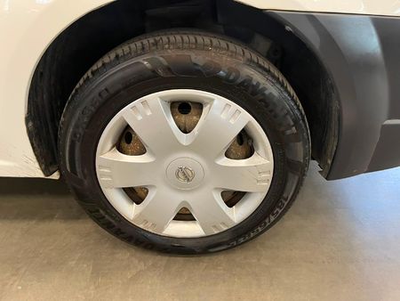 2019-Nissan-NP200-16-AC-Safety-Pack_8