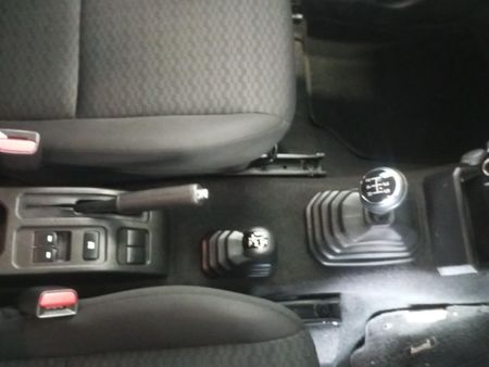 2023-Suzuki-Jimny-15-GLX-AllGrip-5-Door_10