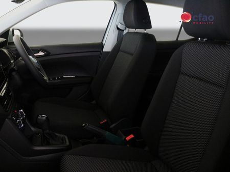 2026-Volkswagen-T-Cross-10-TSI-Life-Auto_17