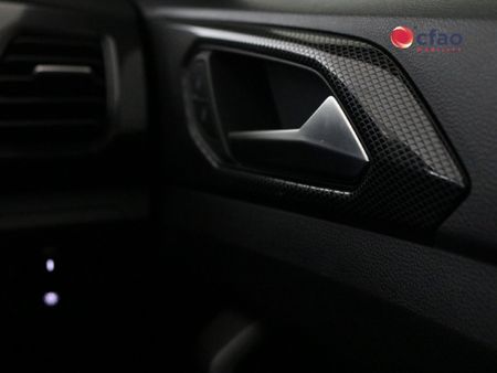 2026-Volkswagen-T-Cross-10-TSI-Life-Auto_20
