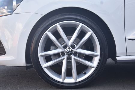 2022-Volkswagen-Polo-Vivo-10-TSI-GT-5-dr_10