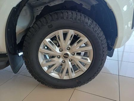 2026-Isuzu-D-Max-19-DDI-HR-LS-Auto-E-Cab_6