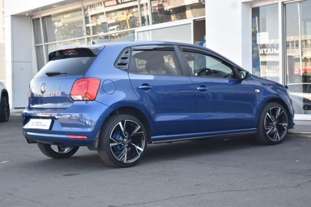 2024-Volkswagen-Polo-Vivo-14-Comfortline-5-dr_2