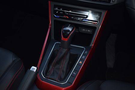 2022-Volkswagen-Polo-20-GTI-Auto-147kW_7