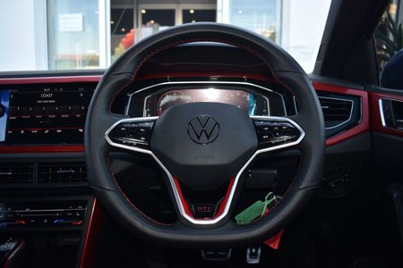 2022-Volkswagen-Polo-20-GTI-Auto-147kW_8