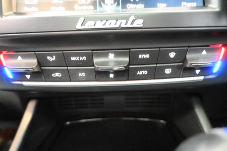 2017-Maserati-Levante-30D-Q4-M161Sport-Pack-Multi-Tronic-8-Speed-Auto_11