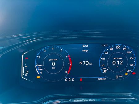2022-Volkswagen-Polo-10-TSI-Life_16