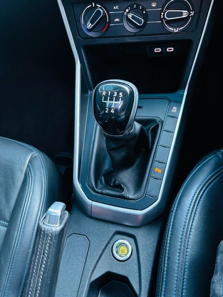2022-Volkswagen-Polo-10-TSI-Life_21