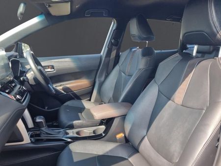2025-Toyota-Corolla-Cross-18-XS_13