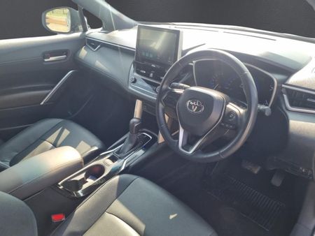 2025-Toyota-Corolla-Cross-18-XS_8