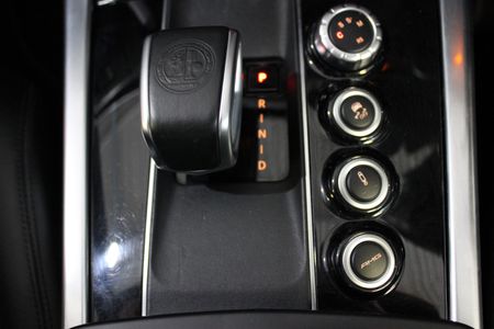2015-Mercedes-AMG-E-Class-E63-AMG-Sport-V8-Bi-Turbo-Carbon-Edition-7-Speed_25