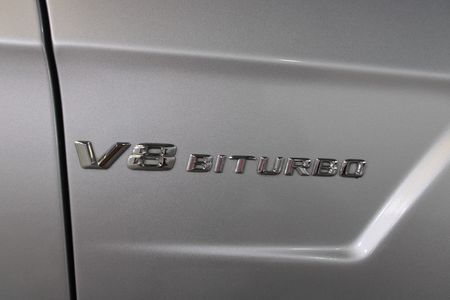 2015-Mercedes-AMG-E-Class-E63-AMG-Sport-V8-Bi-Turbo-Carbon-Edition-7-Speed_39