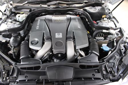 2015-Mercedes-AMG-E-Class-E63-AMG-Sport-V8-Bi-Turbo-Carbon-Edition-7-Speed_40