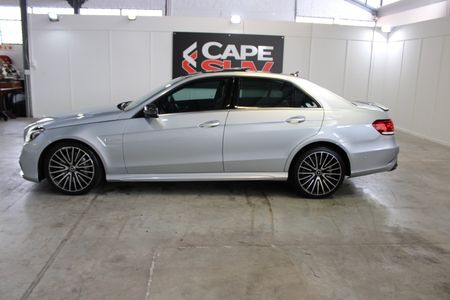 2015-Mercedes-AMG-E-Class-E63-AMG-Sport-V8-Bi-Turbo-Carbon-Edition-7-Speed_50