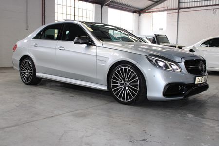 2015-Mercedes-AMG-E-Class-E63-AMG-Sport-V8-Bi-Turbo-Carbon-Edition-7-Speed_55