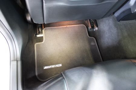 2015-Mercedes-AMG-E-Class-E63-AMG-Sport-V8-Bi-Turbo-Carbon-Edition-7-Speed_8