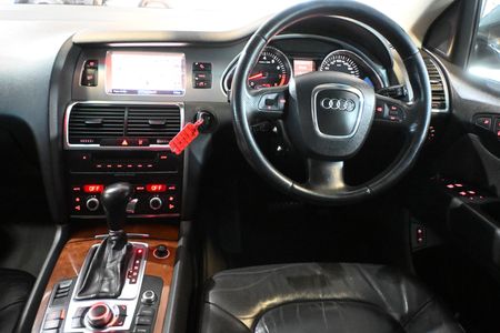 2006-Audi-Q7-Quattro-42-V8-FSi-S-Line-6-Speed-Auto-7-Seater_11