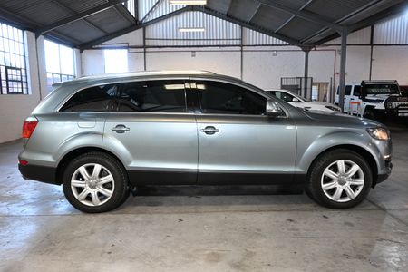 2006-Audi-Q7-Quattro-42-V8-FSi-S-Line-6-Speed-Auto-7-Seater_23