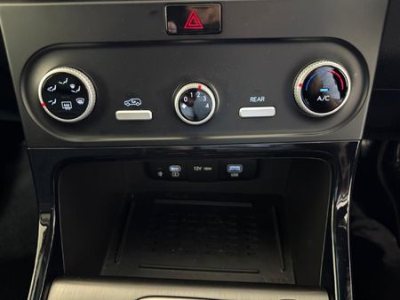 2025-Hyundai-Alcazar-15D-Executive-Auto_17