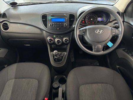2017-Hyundai-i10-11-GLS-Motion_14