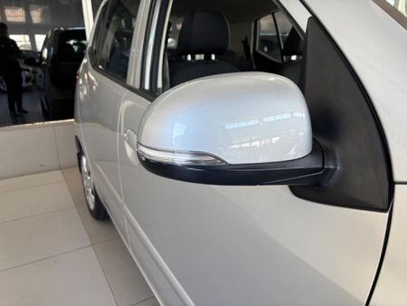 2017-Hyundai-i10-11-GLS-Motion_3