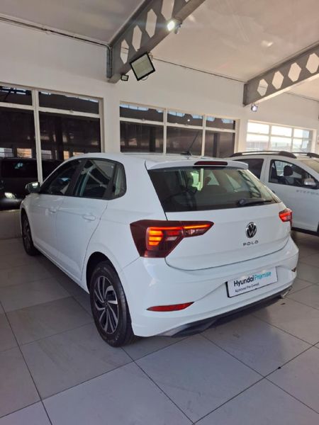 2024-Volkswagen-Polo-10-TSI_16