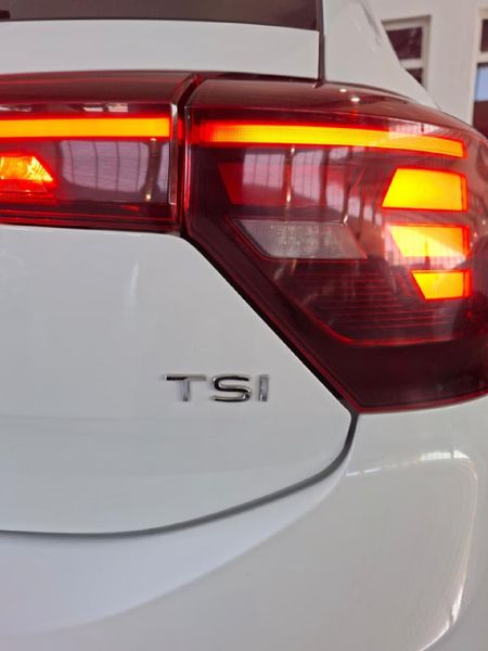 2024-Volkswagen-Polo-10-TSI_18