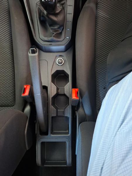 2024-Volkswagen-Polo-10-TSI_26