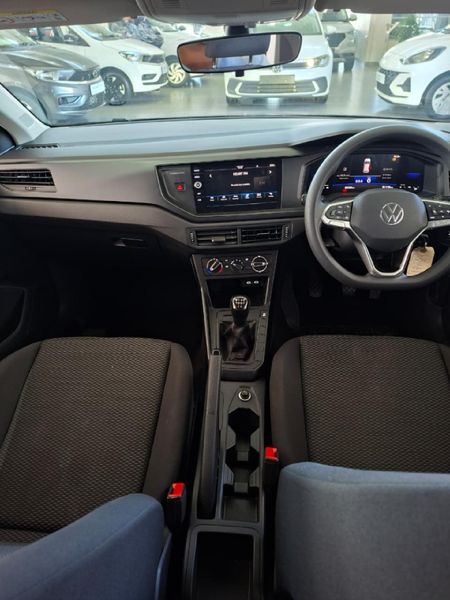 2024-Volkswagen-Polo-10-TSI_15
