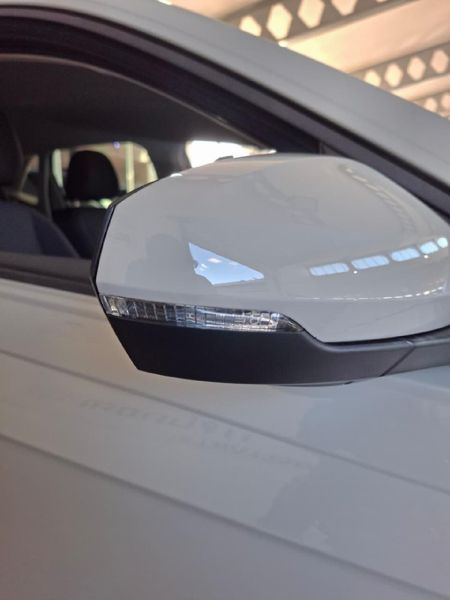 2024-Volkswagen-Polo-10-TSI_18