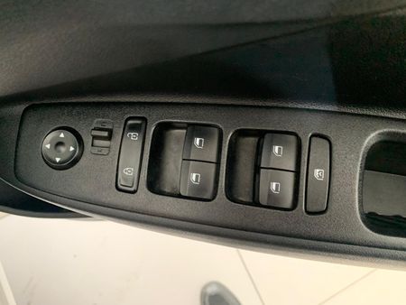 2026-Hyundai-Grand-i10-10-Motion_13