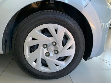 2025-Hyundai-Grand-i10-10-Motion_14