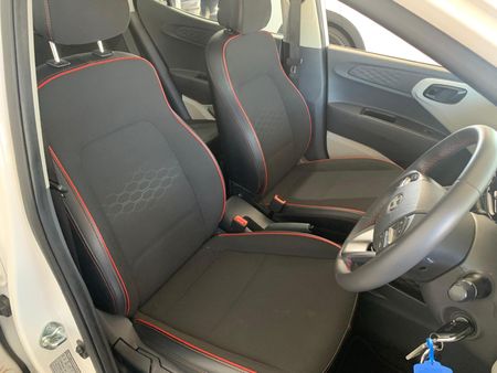 2024-Hyundai-Grand-i10-12-Fluid-Sedan_11