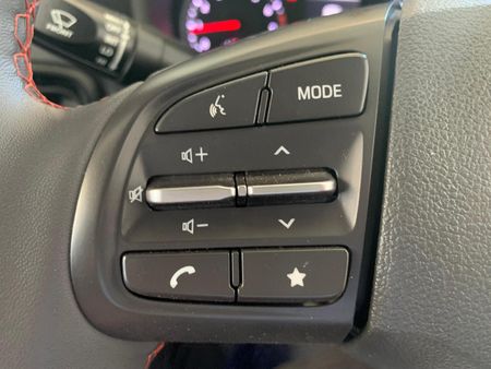 2024-Hyundai-Grand-i10-12-Fluid-Sedan_16