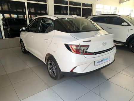 2024-Hyundai-Grand-i10-12-Fluid-Sedan_3