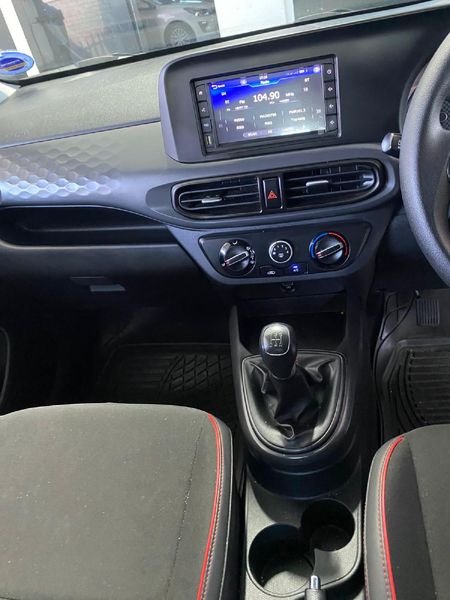 2023-Hyundai-Grand-i10-10-Motion_6