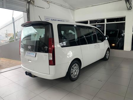 2022-Hyundai-Staria-22d-Executive-Auto-11-Seat_7