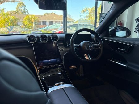 2023-Mercedes-Benz-C-Class-C-200-Auto_12