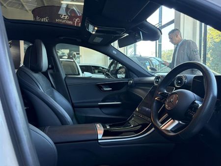 2023-Mercedes-Benz-C-Class-C-200-Auto_18