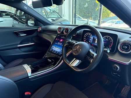 2023-Mercedes-Benz-C-Class-C-200-Auto_34