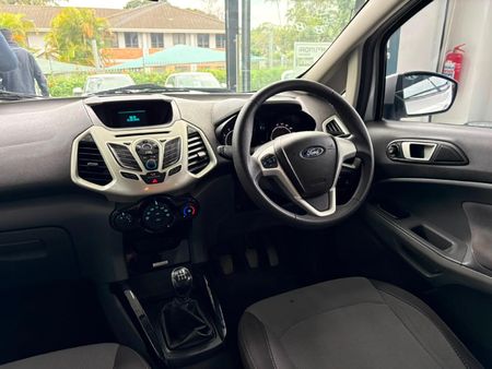 2017-Ford-EcoSport-10-EcoBoost-Trend_14