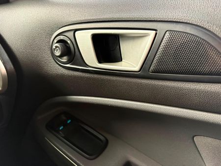 2017-Ford-EcoSport-10-EcoBoost-Trend_26