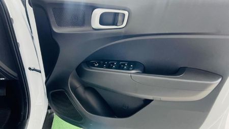 2025-Hyundai-Grand-i10-10-Motion_15