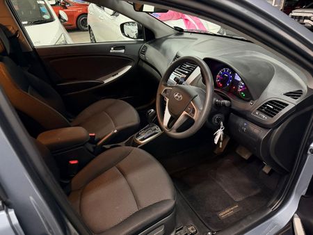 2018-Hyundai-Accent-16-Fluid-Auto-5-dr_13