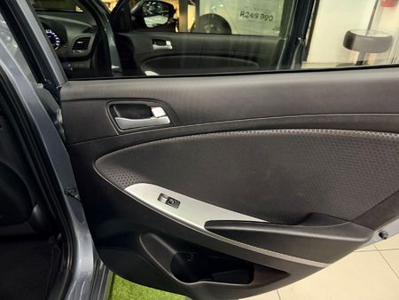 2018-Hyundai-Accent-16-Fluid-Auto-5-dr_15