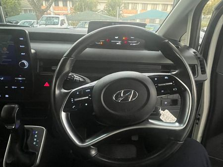 2026-Hyundai-Staria-22d-Executive-Auto_10