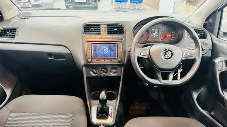 2024-Volkswagen-Polo-Vivo-16-Comfortline-Auto-5-dr_11