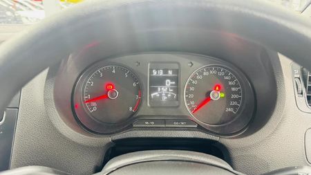 2024-Volkswagen-Polo-Vivo-16-Comfortline-Auto-5-dr_15