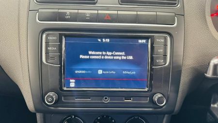 2024-Volkswagen-Polo-Vivo-16-Comfortline-Auto-5-dr_18