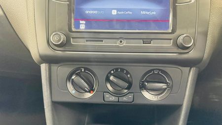 2024-Volkswagen-Polo-Vivo-16-Comfortline-Auto-5-dr_19